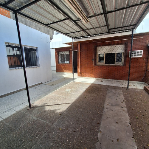 Venta Casa Con Galpon Villa Lynch