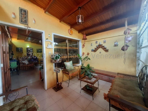 Imagen 2 de 12 de Casa En Venta En Urb. El Guafal, San Juan De Los Morros. 23-24529