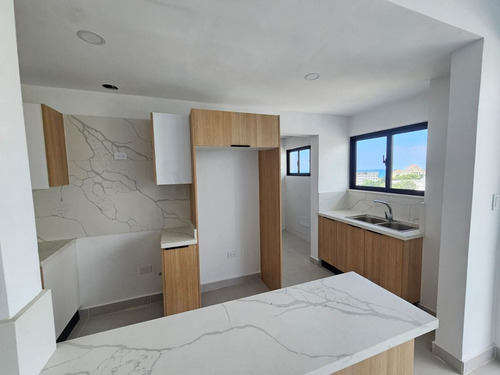 Apartamento En Venta En Zona Universitaria, Santo Domingo, 100m2, 2 Hab. 2 Parqueos, Excelente Ubicacion, Todas Las Comodidades, Seguridad, Oportunidad De Invertir.