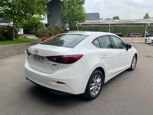 Mazda NEW 3 V