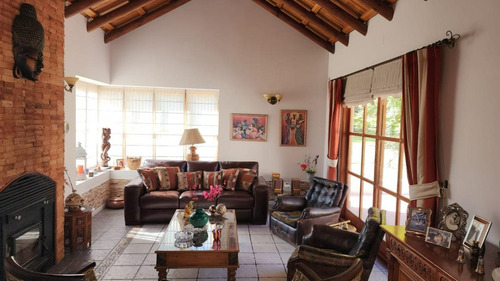 Magnifica Casa Colonial En Hermosa Parcela De Agrado