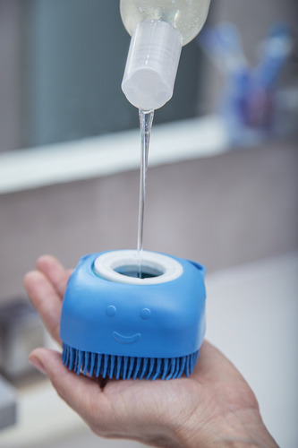 Cepillo Dispensador De Jabón Baño Perros Mascotas Reynera Color Azul