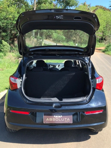 Imagem 3 de 10 de Hyundai Hb20 2017 1.0 Comfort Plus Flex 5p