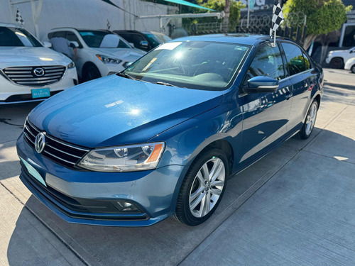 Volkswagen Jetta 2.5 Sportline At