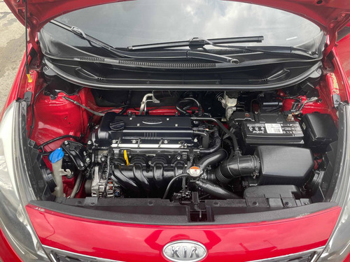 Kia Rio 2012 1.4 5 P 95 Hp