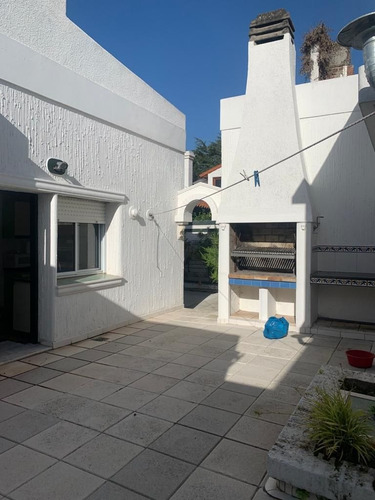Imagen 16 de 18 de Venta En Pleno Casco Urbano De Chascomus, 7 Amb
