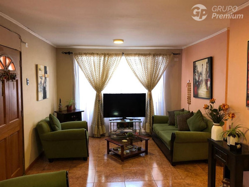 Casa En Venta 87 M2 / 208 M2, Patio, 3 Est. Villa Chena.