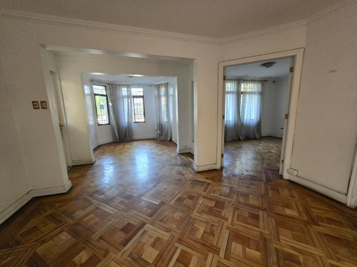 Casa Con Potencial Comercial Y Residencial Amplios Espacio