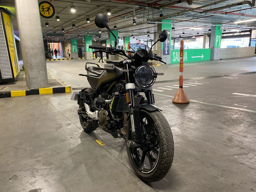 Imagen 12 de 25 de Husqvarna Svartpilen 200 2022