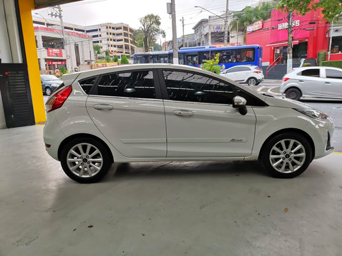 Ford Fiesta 1.6 16v Titanium Flex Powershift 5p