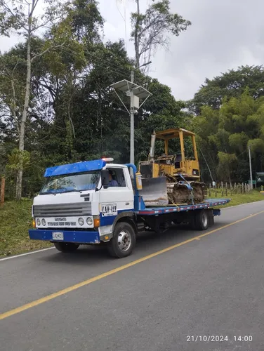 Vendo O Permuto Camabaja Mazda T Con Motor Npr 4.5