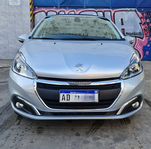 Imagen 7 de 11 de Peugeot 208 2018 1.6 Feline