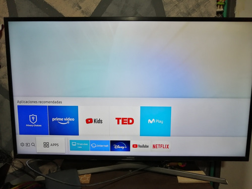 Imagen 1 de 3 de Samsung Smart Tv 43 4k Mu6103 Series 6