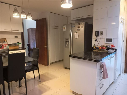 Imagen 8 de 22 de Venta Casa Grandes Espacios San Carlos De Apoquindo 5d 4b