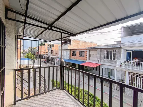 A La Venta Casa De Tres Pisos Totalmente Independientes, En El Barrio Asovicons, Cerrito- Valle Del Cauca