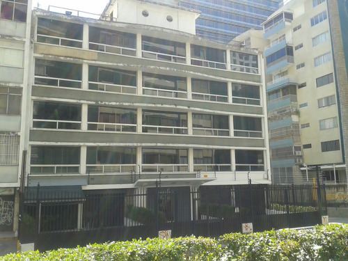 Se Alquila Oficinas 120m²  Altamira