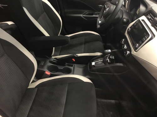 Imagen 9 de 12 de Nissan New Versa Advance Cvt