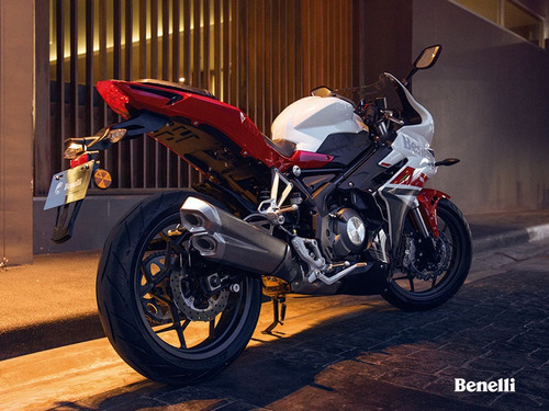 Imagen 12 de 13 de Benelli Bn 302 R Pista Carenada