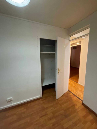 Amplia Casa En Arriendo (80084)