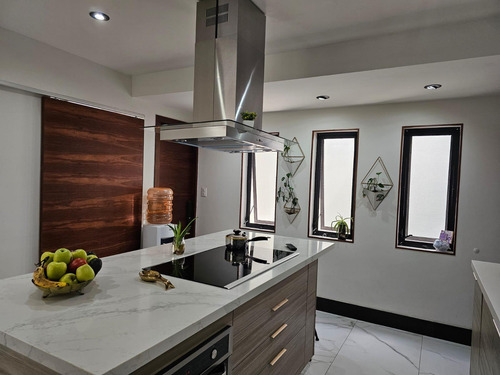 Casa En Venta Col. Chapultepec, San Nicolás De Los Garza