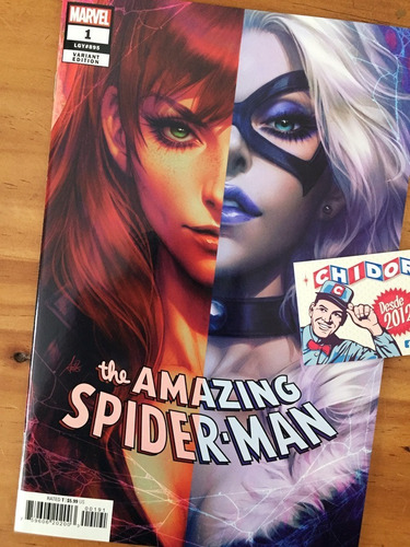 Comic - Amazing Spider-man #1 Artgerm Black Cat Mary Jane