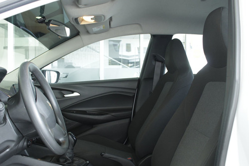 Imagen 7 de 15 de Chevrolet Onix 2021 1.0 Ls At