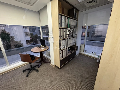 Exclusiva Oficina 70 M2 /pedro De Valdivia /sector Comercial
