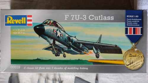 Vought F7u Cutlass - Revell 1/60 - Edição 50 Anos