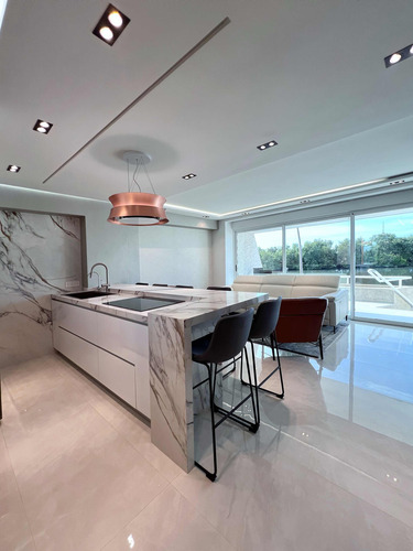 Espectacular Apartamento En Isla Paraíso Conterraza Y Muelle