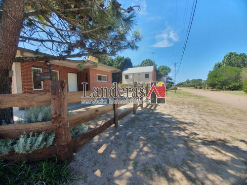 Imagen 2 de 20 de Casa 2 Amb. - Lote Propio - C/losa Para Construir Planta Alta