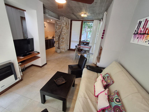 Venta Edificio 10 Dormitorios Mar De Las Pampas Con Cochera