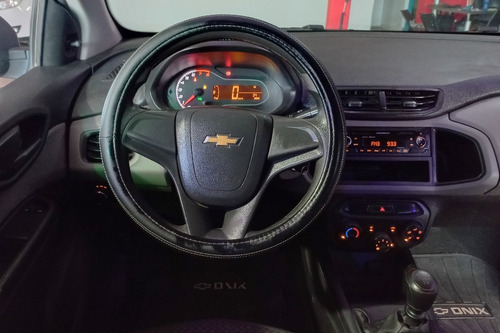 Imagen 13 de 14 de Chevrolet Onix Ls Joy 2019