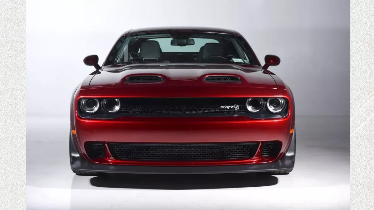 Challenger Hellcat Widebody Octane Red Credito O Leasing