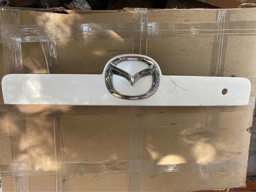 Moldura De Tapa Cajuela Mazda Cx-7 2007-2011