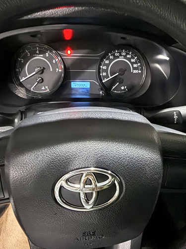 Toyota Hilux 2.7 Cabina Doble Sr Mt