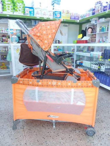 Imagen 2 de 3 de Corral Y Coche Para Bebe