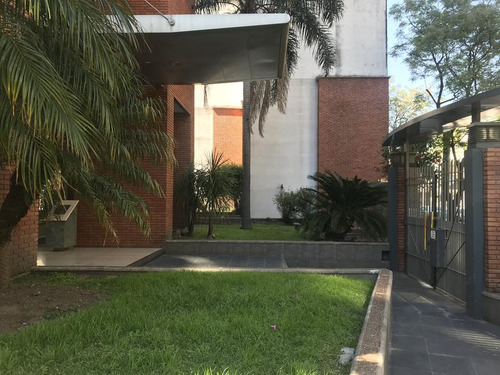 Departamento 2 Ambientes Con Balcón En Flores - Piso Alto En Torre Con Jardín Sum Y Parrillas