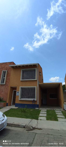 En Venta Townhouse En Conjunto Residencial Victoria Villas