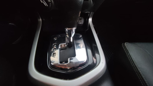 Imagen 12 de 18 de Nissan Np300 Le 4wd Dsl Aut 2017