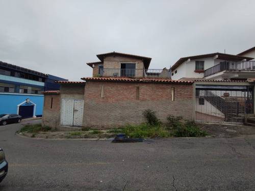 Se Vende Casa 500m²  5h+s7b+s3p En El Marques