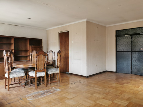 Casa En Providencia 5 Dormitorios 3 Baños, Piso De Parquet