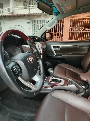 Toyota Fortuner Srv 2020