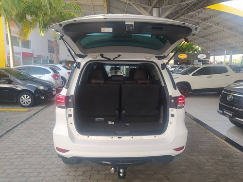 Toyota Hilux Sw4 2.7 Srv 7 Lugares 4x2 16v Flex 4p