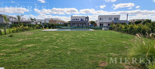 Casa En Venta En Puertos Barrio Vistas!!