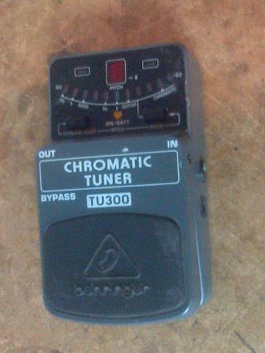 Behringer Tu300 Chromatic Pedal Tuner