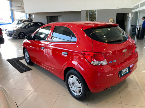 Chevrolet Onix ONIX HATCH Joy 1.0 8V Flex 5p Mec.