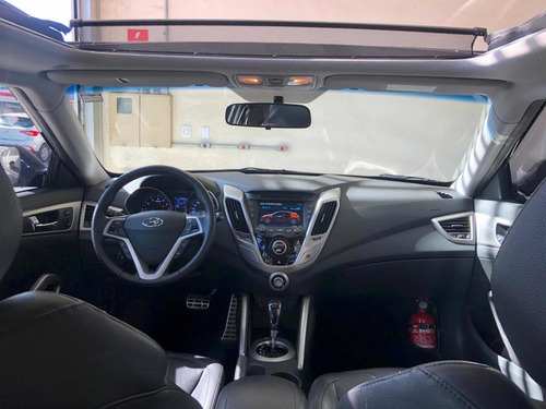 Hyundai Veloster Aut. 1.6 3p / Osasco