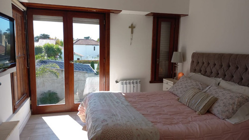 Casa En Venta En Caisamar