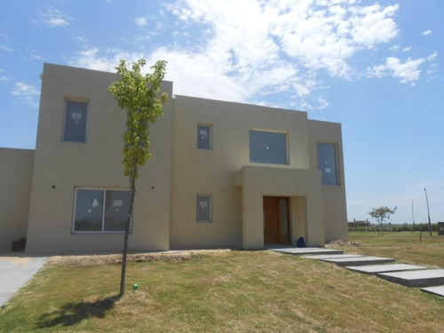 Imagen 2 de 17 de Casa En Venta En Barrio Acasias - Maroto Propiedades