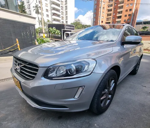 Volvo XC60 2.0 T5 Awd Summum